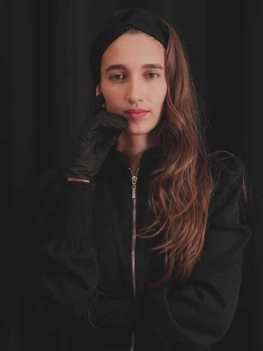 Retrato da artista Jeh do Drone